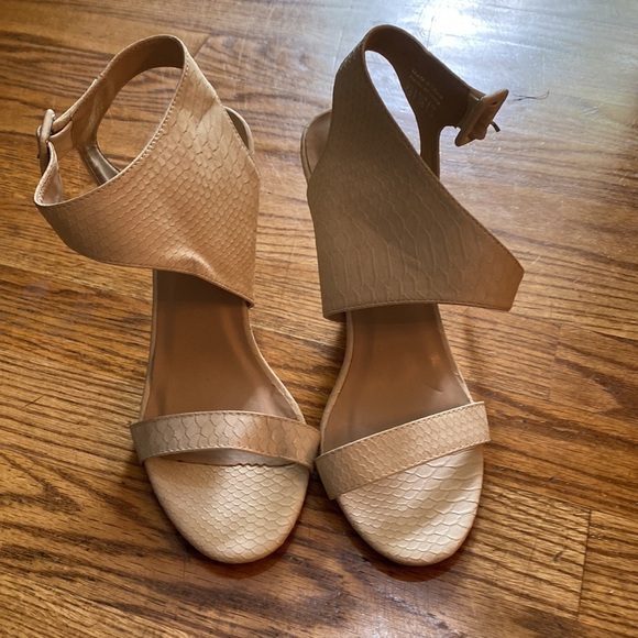 Call it spring - Picture 2 of 2